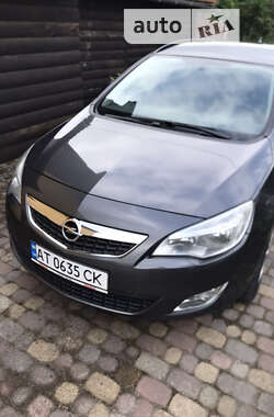 Opel Astra 2011