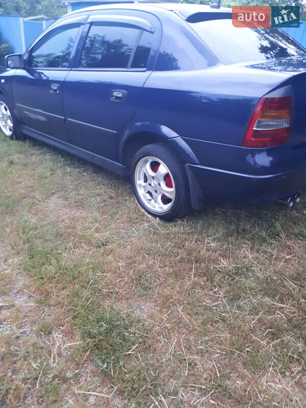 Седан Opel Astra 2008 в Києві
