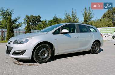 Универсал Opel Astra 2012 в 