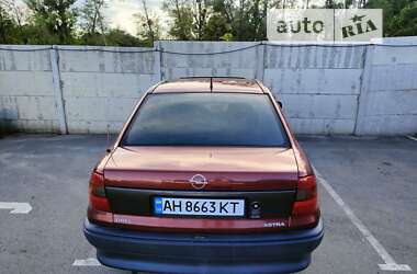 Седан Opel Astra 1996 в Новой Водолаге