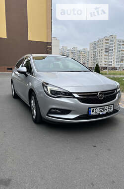 Универсал Opel Astra 2017 в Чернигове