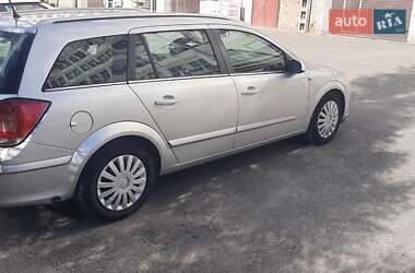 Универсал Opel Astra 2005 в Ивано-Франковске