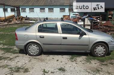 Седан Opel Astra 2007 в Ракитном