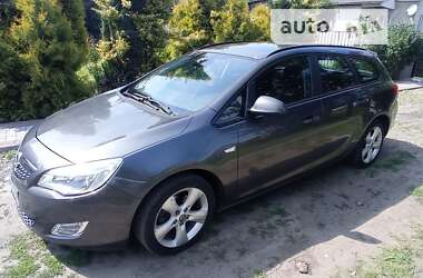 Opel Astra 2011