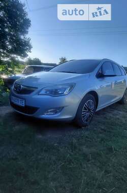 Универсал Opel Astra 2011 в 