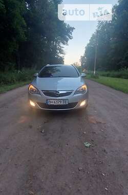 Opel Astra 2011 Opel Astra 2011