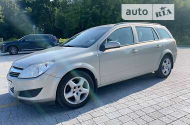 Универсал Opel Astra 2009 в Львове