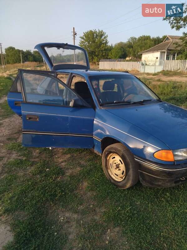 Хэтчбек Opel Astra 1993 в Тарутине