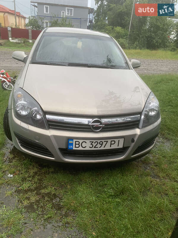 Хэтчбек Opel Astra 2007 в Львове