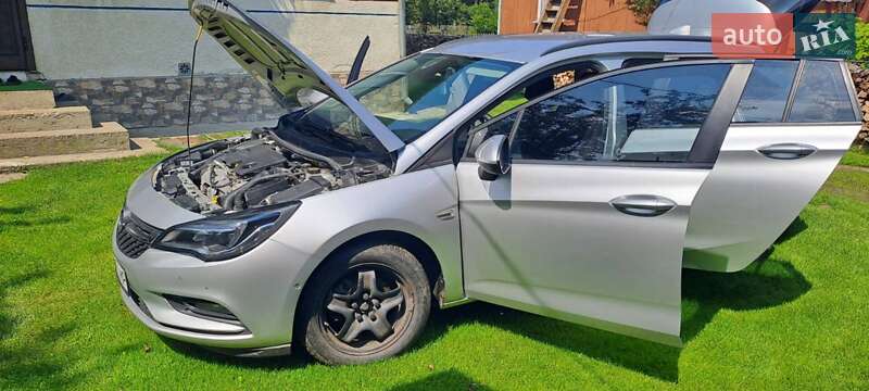 Универсал Opel Astra 2017 в Болехове
