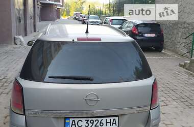 Универсал Opel Astra 2004 в Луцке
