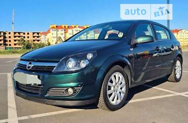 Хэтчбек Opel Astra 2004 в Киеве