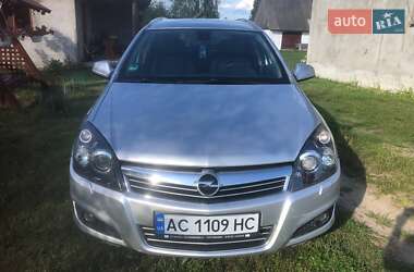 Opel Astra 2010