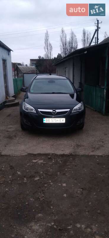 Opel Astra 2012