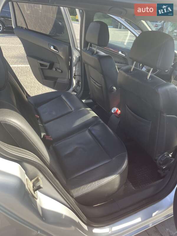 Універсал Opel Astra 2006 в Харкові