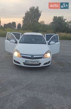 Opel Astra 2011