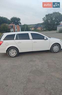 Универсал Opel Astra 2011 в 