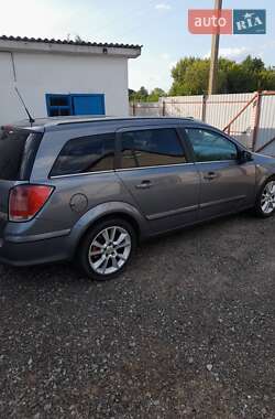 Універсал Opel Astra 2004 в Києві