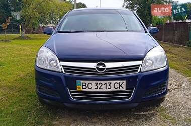 Хэтчбек Opel Astra 2008 в Стрые