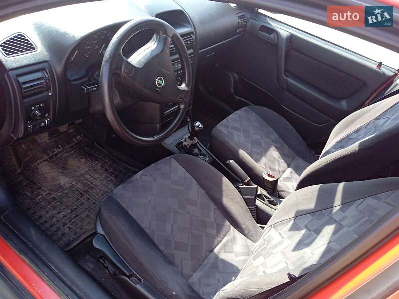 Універсал Opel Astra 1998 в Житомирі