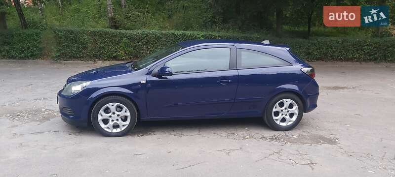 Купе Opel Astra 2008 в Тернополі