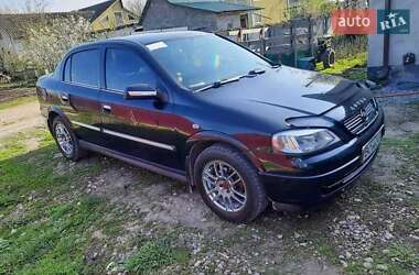 Седан Opel Astra 2006 в Чорткові