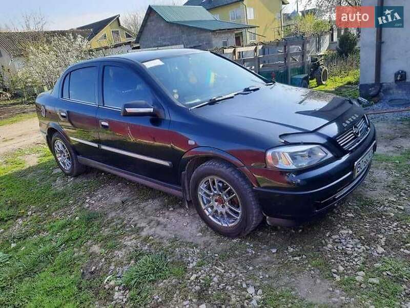 Седан Opel Astra 2006 в Чорткове