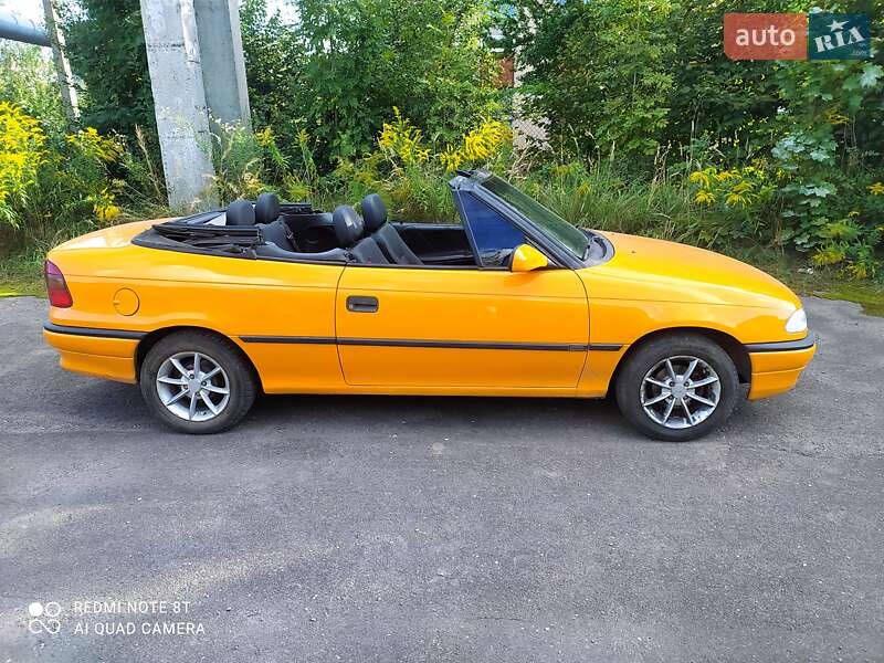 Хэтчбек Opel Astra 1995 в Львове