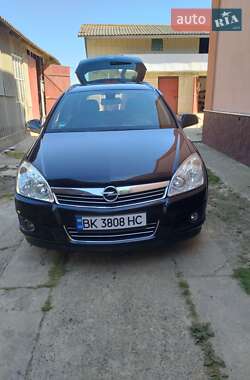 Opel Astra 2010