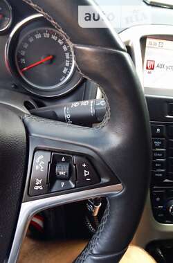 Универсал Opel Astra 2010 в 