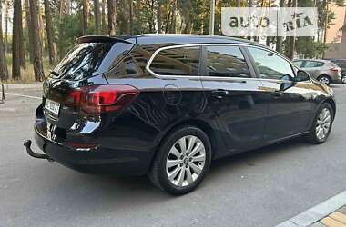 Универсал Opel Astra 2011 в 