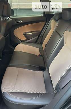 Универсал Opel Astra 2011 в 