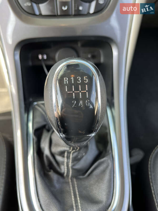 Универсал Opel Astra 2013 в Дрогобыче