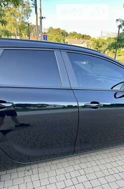 Универсал Opel Astra 2012 в 
