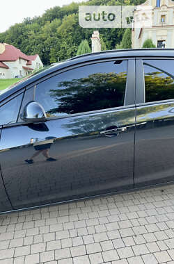Универсал Opel Astra 2012 в 