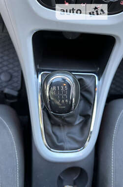 Универсал Opel Astra 2012 в 