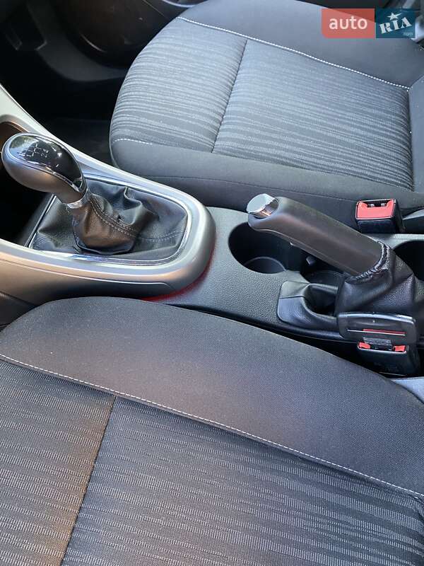 Хэтчбек Opel Astra 2010 в Житомире