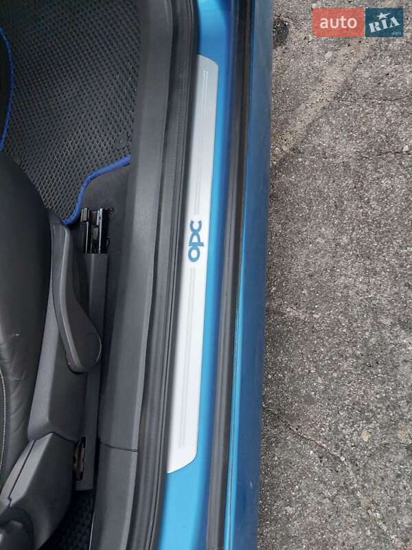 Хетчбек Opel Astra 2006 в Дніпрі