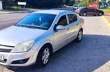 Седан Opel Astra 2008 в Димері