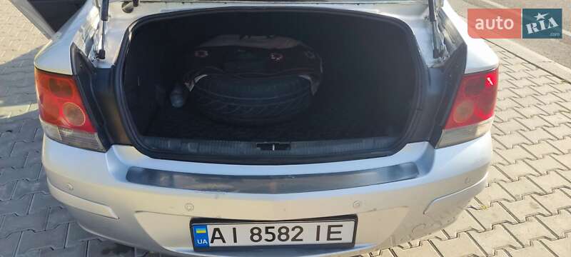 Седан Opel Astra 2008 в Дымере