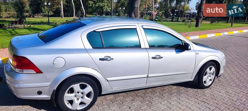 Седан Opel Astra 2008 в Дымере