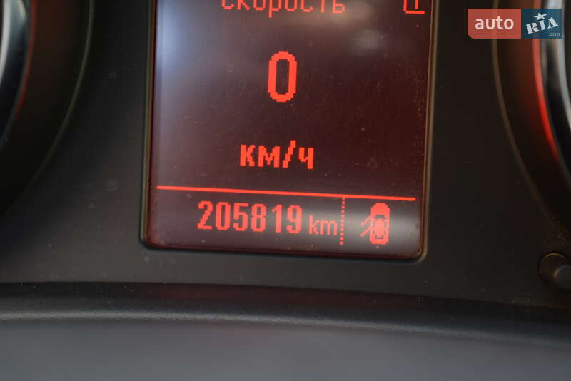 Универсал Opel Astra 2012 в Новоднестровске