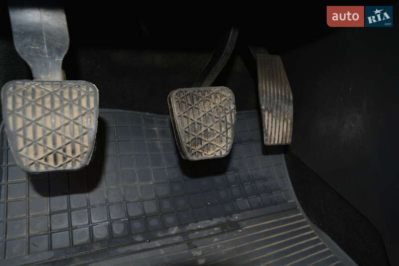 Универсал Opel Astra 2012 в Новоднестровске