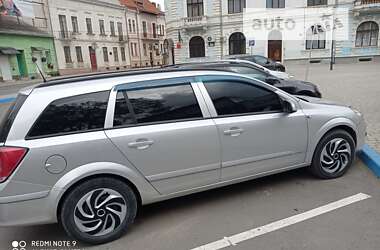 Універсал Opel Astra 2006 в Коломиї