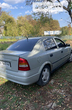 Седан Opel Astra 2006 в 