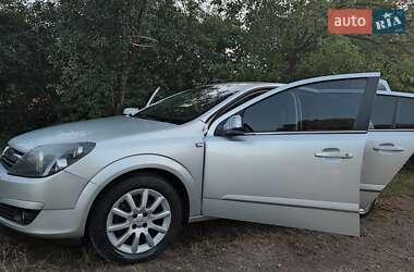 Хэтчбек Opel Astra 2005 в Виннице