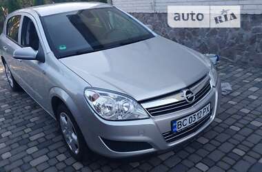 Хэтчбек Opel Astra 2008 в Ходорове