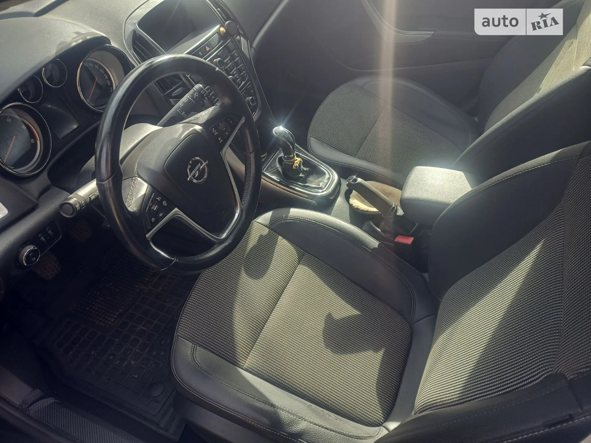 2012 Opel Astra - мініатюра 18