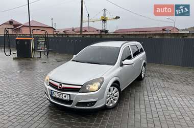 Универсал Opel Astra 2005 в Мукачево