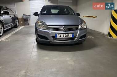 Opel Astra 2010